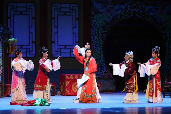 迎客松配资 赵志刚方亚芬单仰萍章瑞虹等在北京演出《红楼梦》《梁山伯与祝英台》